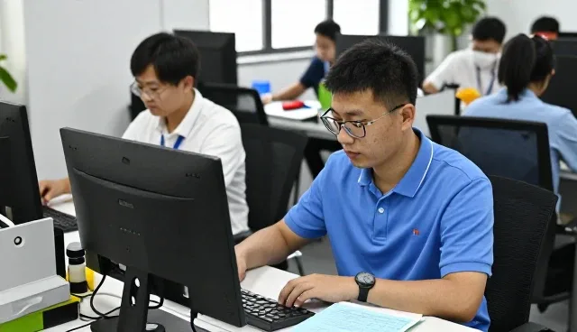 家庭日常使用中的账号代运营优势展示